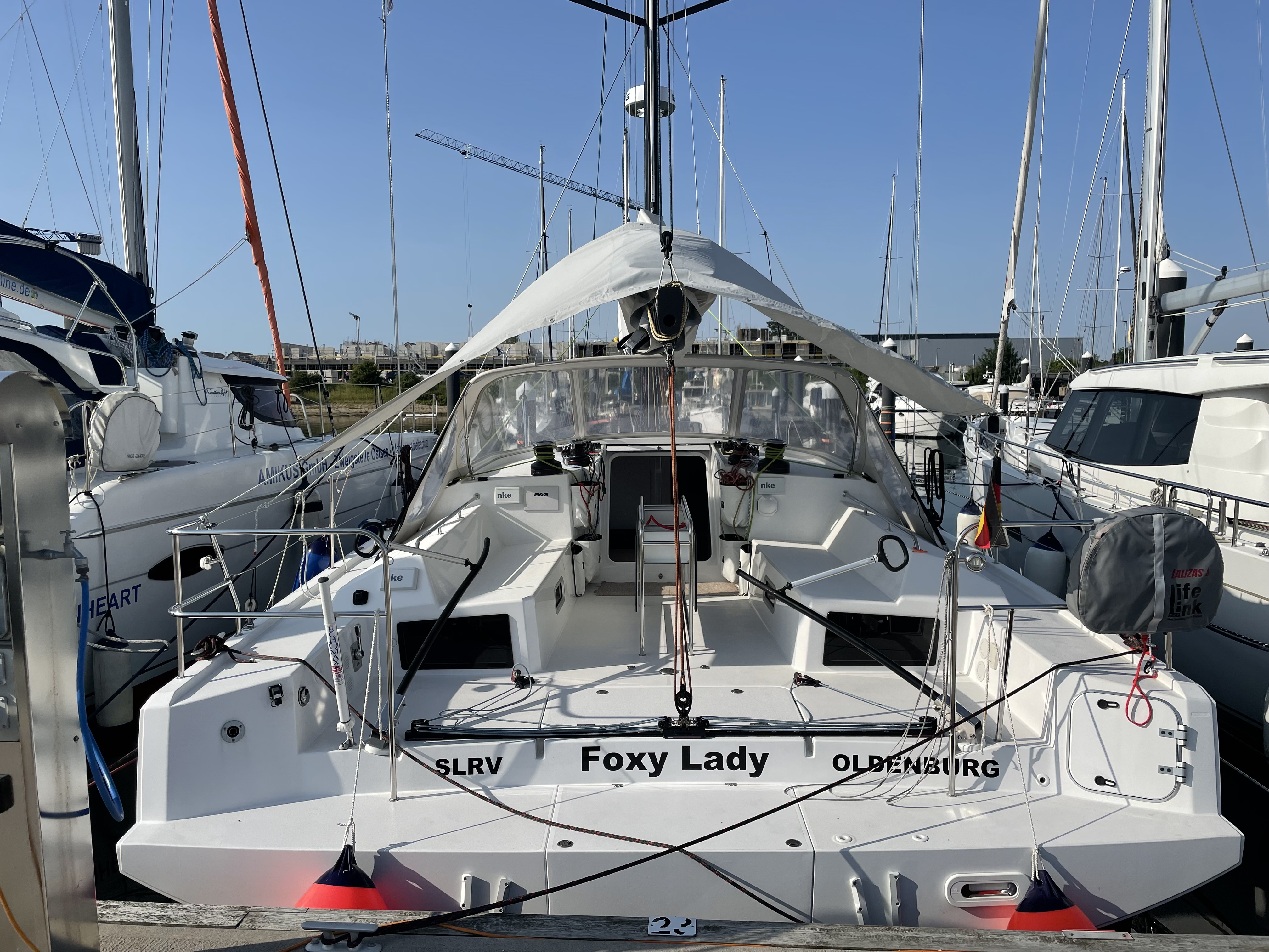 Pogo 44 Foxy Lady